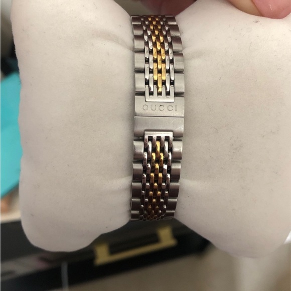 Gucci Watch - Picture 4 of 4